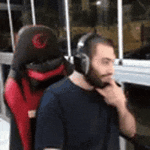 mamadpokerHoldUp twitch emote
