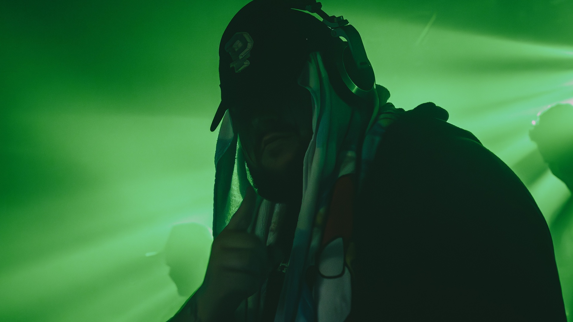 Kick banner for @flowa