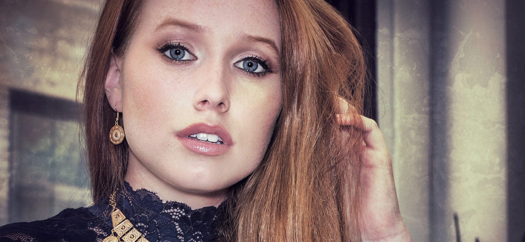 Kick banner for @redhead