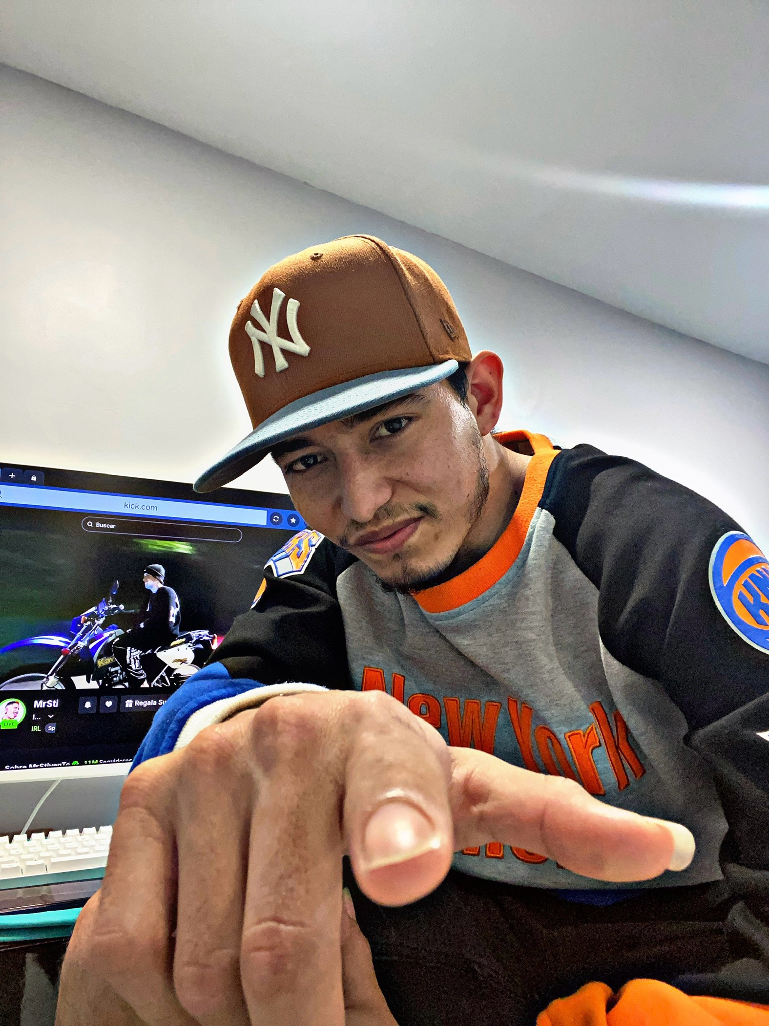 Rene_er Stream - Watch Live on Kick