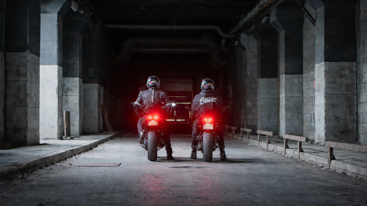 moto_twins