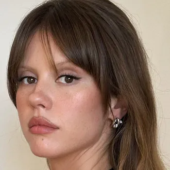 mia_goth