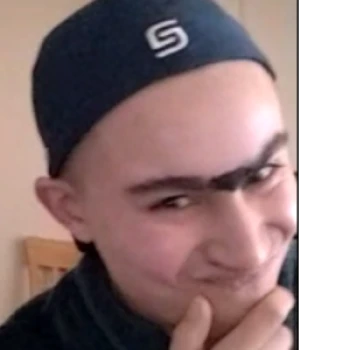 Streamer PFP