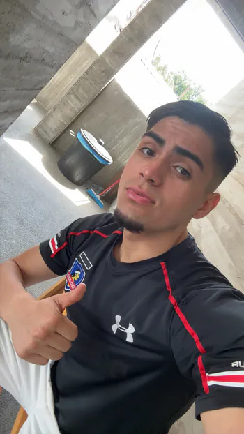Kevin_olivaress