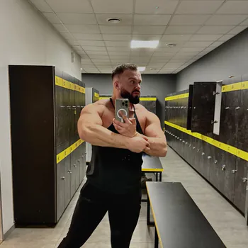 fit_johnny_gym
