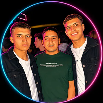 3cuatro3