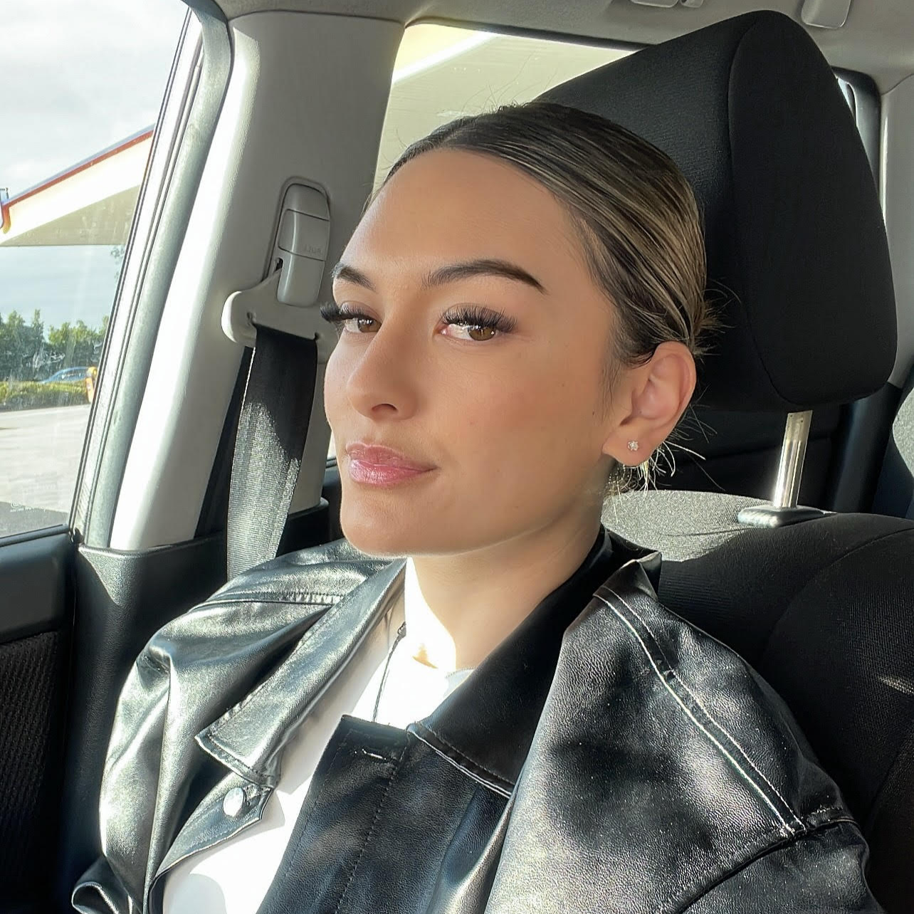 b6c898d3-7fdd-4d0c-939c-