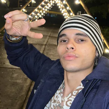 Streamer PFP
