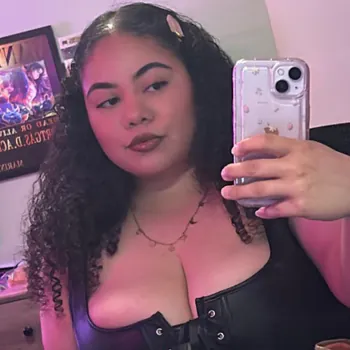 TheeeBingeQueen