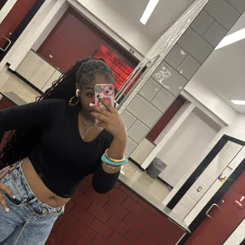 sheliesinjuly