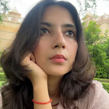 AvantikaBhattVlogs