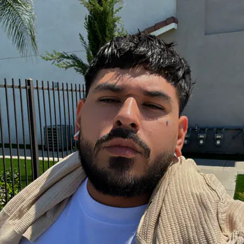 DeeStreamsLive