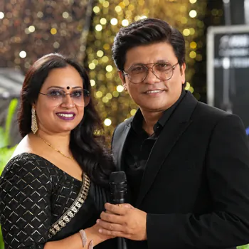 YogeshMeenaSinger