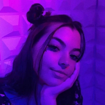 Streamer PFP