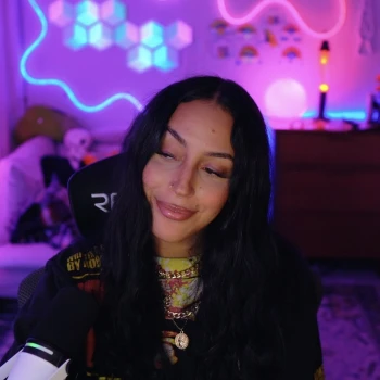 Streamer PFP