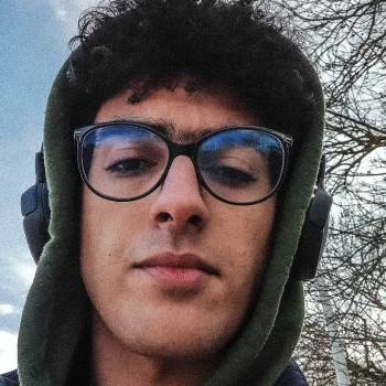 Streamer PFP