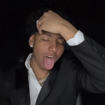 Prettyboyreacts