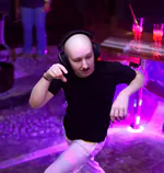 J0niQ