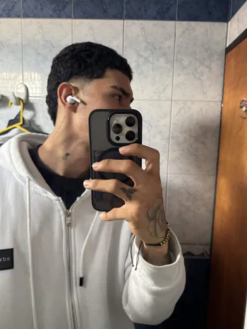 alejxxndro