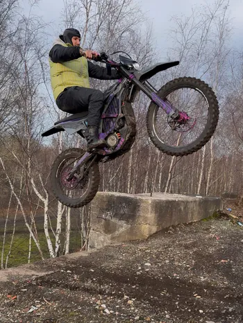 UltraBeeKick