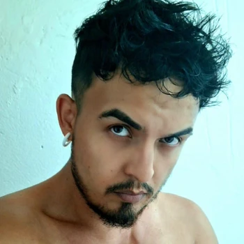 Streamer PFP