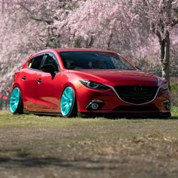 Kick profile picture for @mazda