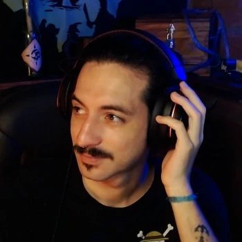 Streamer PFP