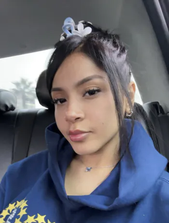 NikiGomez