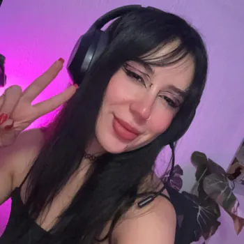 Streamer PFP