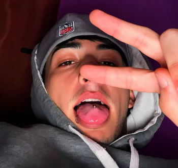 Lauuu_R