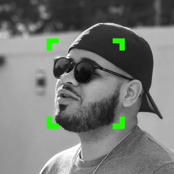 Streamer PFP