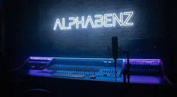 ALPHABENZz