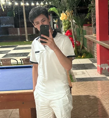 Streamer PFP
