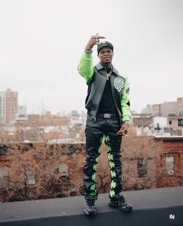 HoodTrophyBino