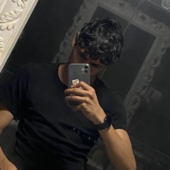 Streamer PFP