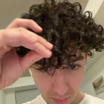 DAVE_CURLS