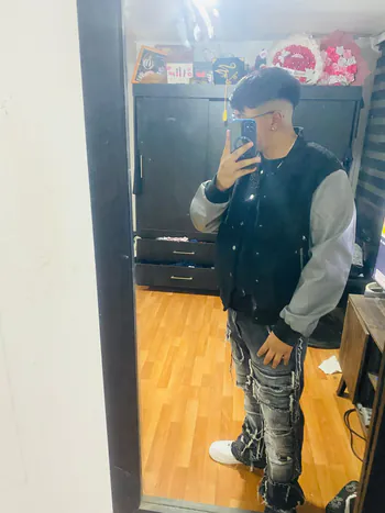 Streamer PFP
