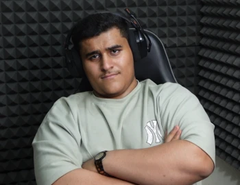 Streamer PFP