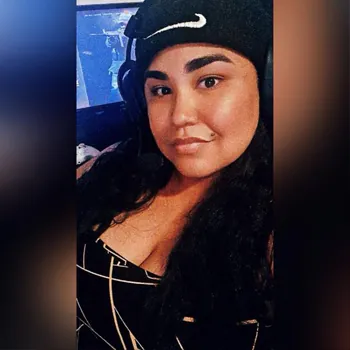 Streamer PFP