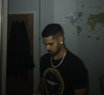 Streamer PFP