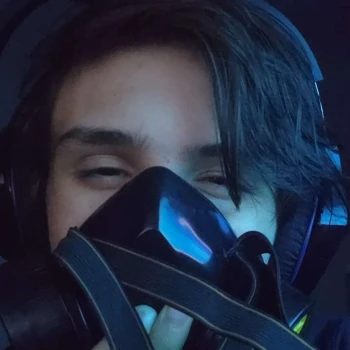 Streamer PFP