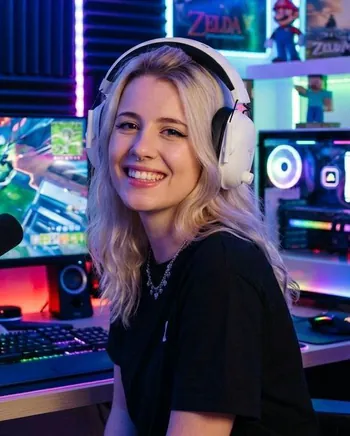 Streamer PFP