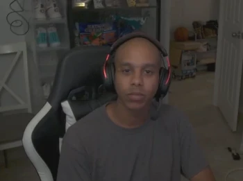 Streamer PFP