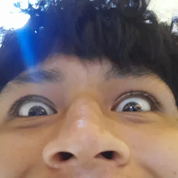 Streamer PFP