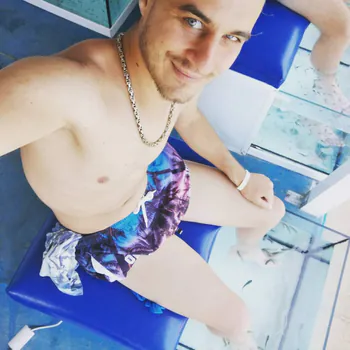 xXxLeaveMeAloneXxX