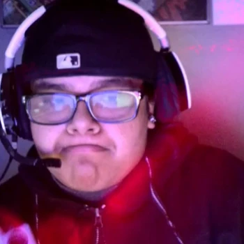 Streamer PFP