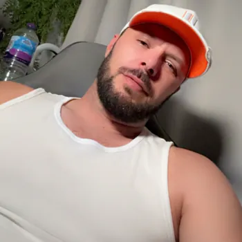 Streamer PFP