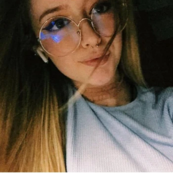 Streamer PFP