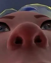 luxxE33