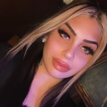 Missmangokush Stream - Watch Live on Kick